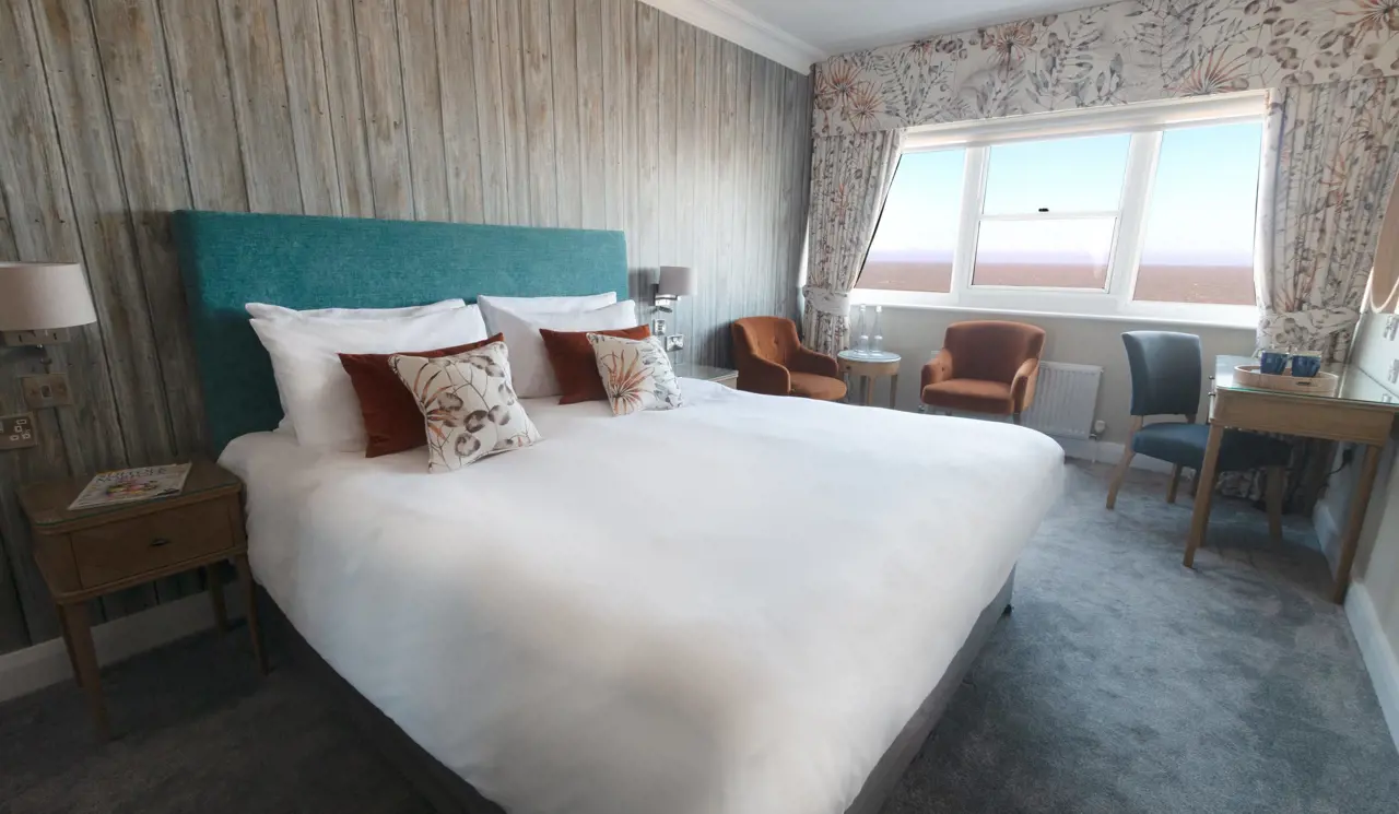 The Brudenell, Aldeburgh, double sea view room - luxury sea view package