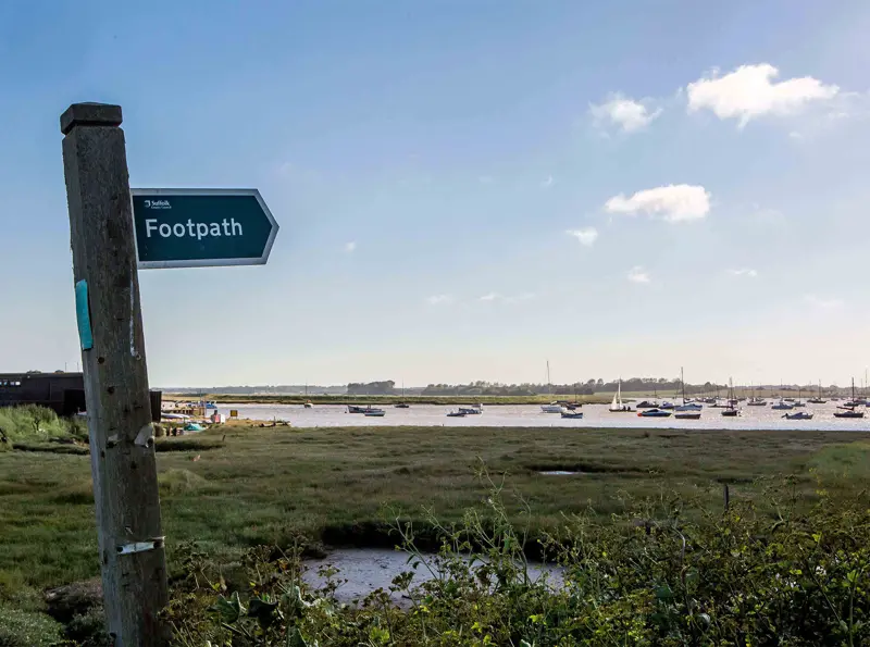 Views over the River Alde, footpath